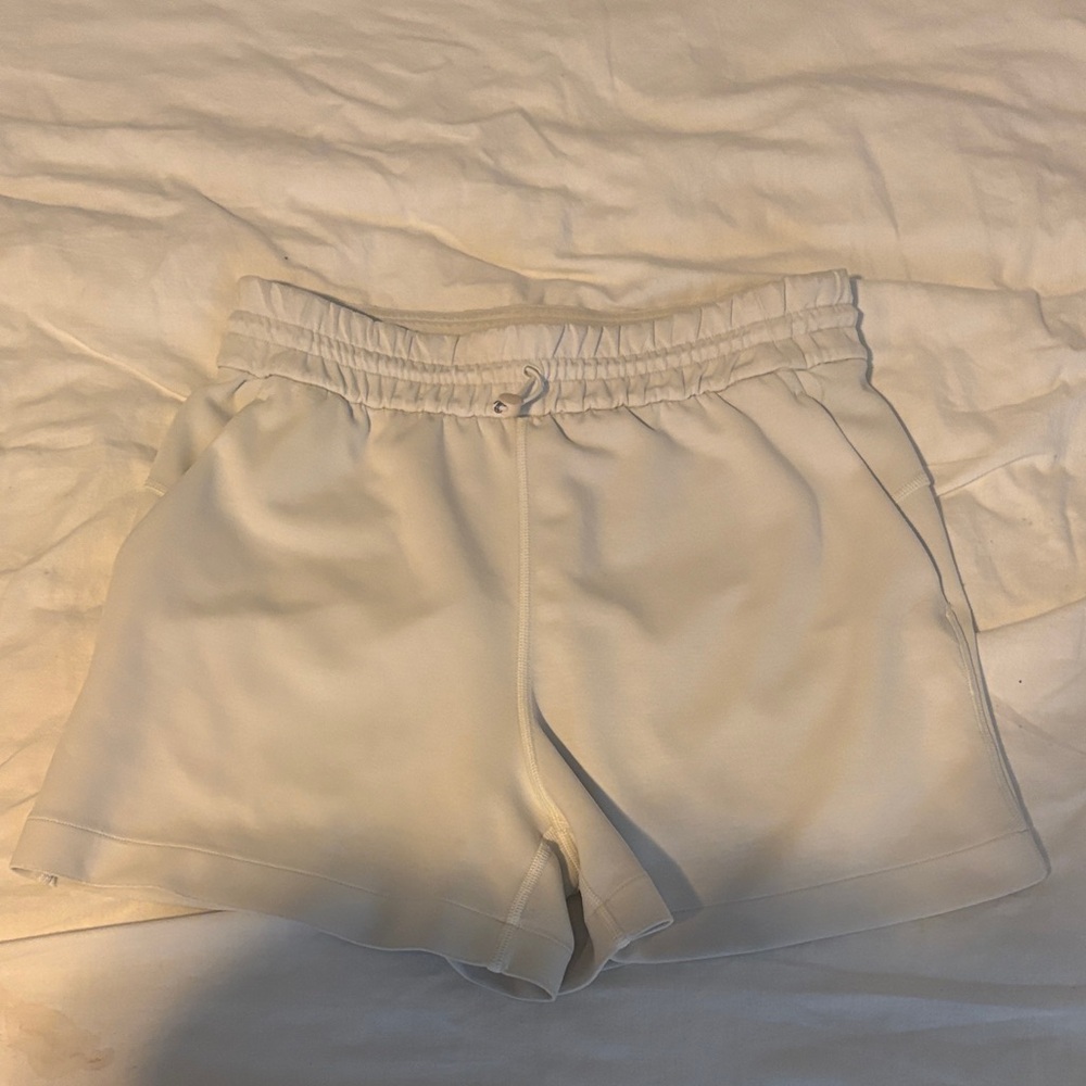 Lululemon softstreme Cream Shorts